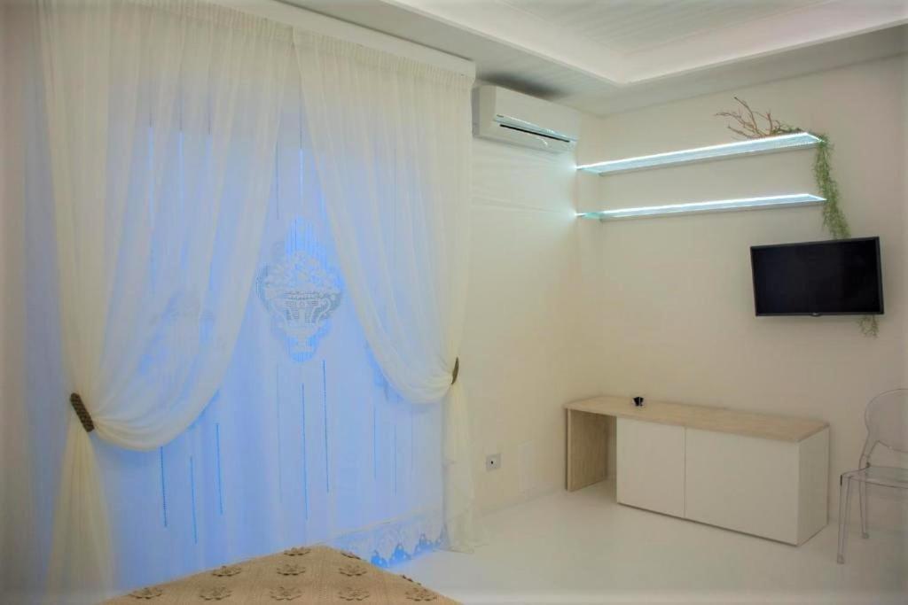B&B Valentino Luxury Rooms By Salentolimit Porto Cesareo Buitenkant foto