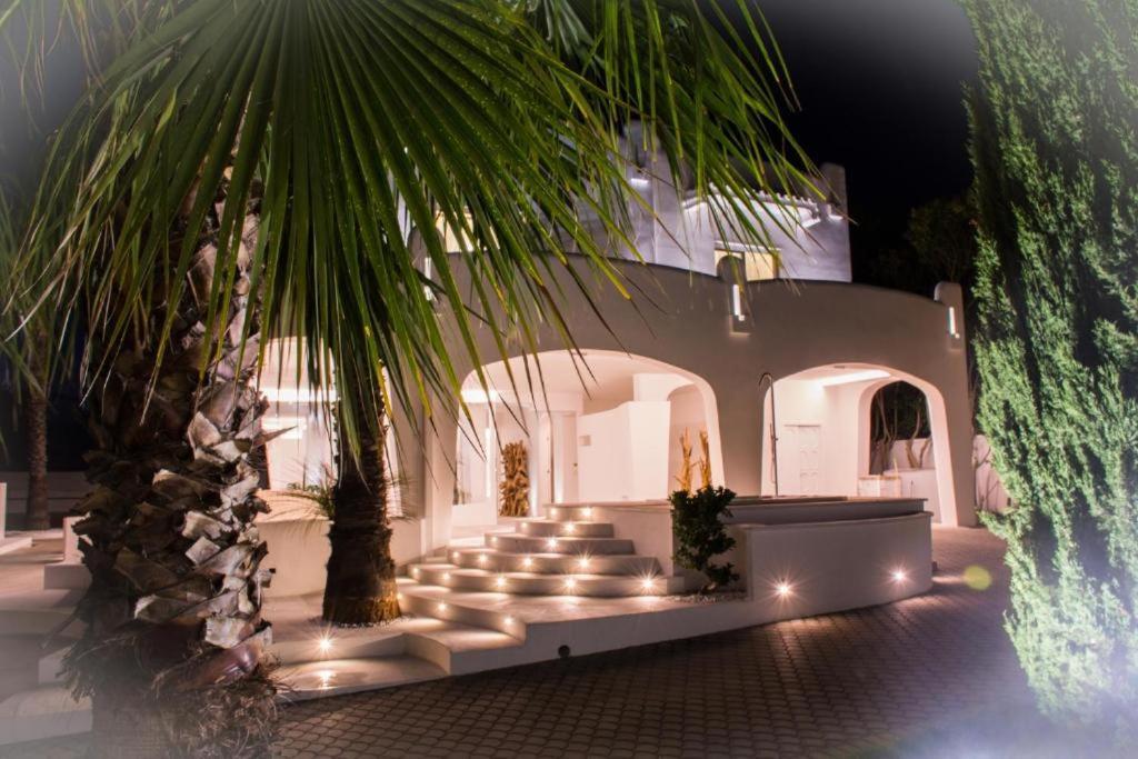 B&B Valentino Luxury Rooms By Salentolimit Porto Cesareo Buitenkant foto